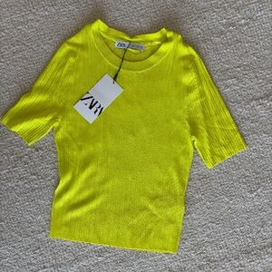 Yellow knit T-shirt top NWT